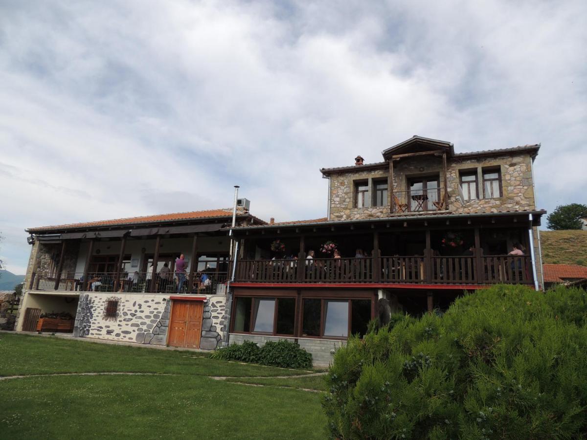 Prespes Lake View Family Apartment Florina Bagian luar foto