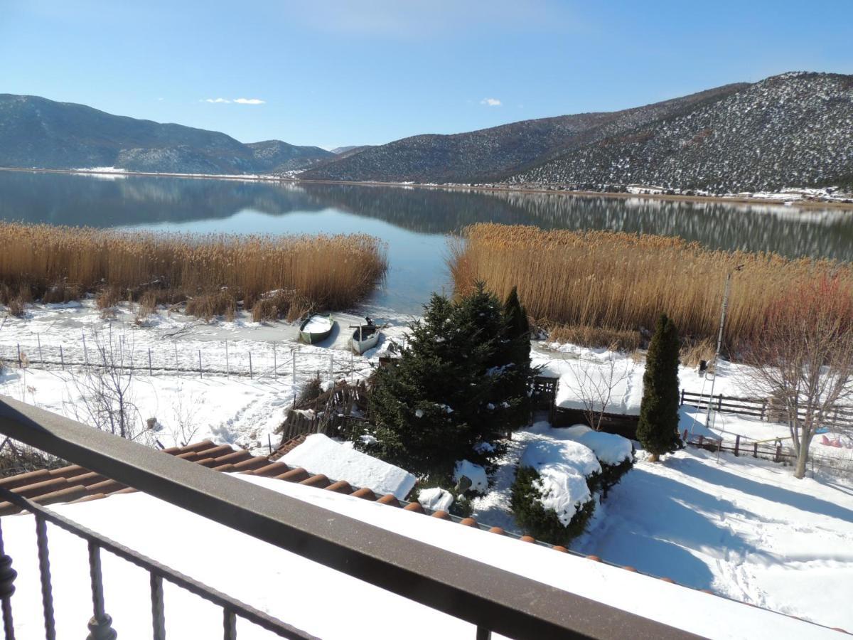 Prespes Lake View Family Apartment Florina Bagian luar foto