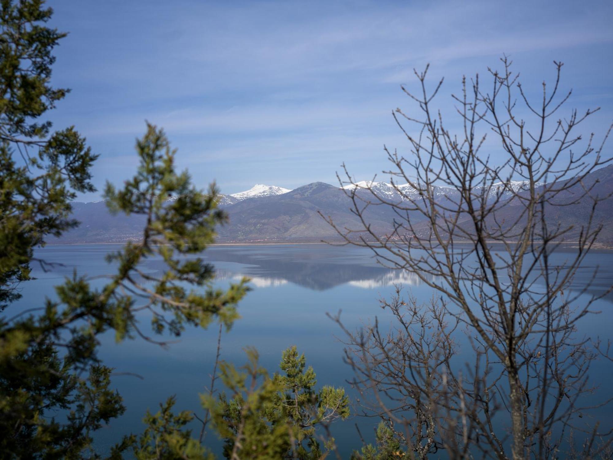 Prespes Lake View Family Apartment Florina Bagian luar foto